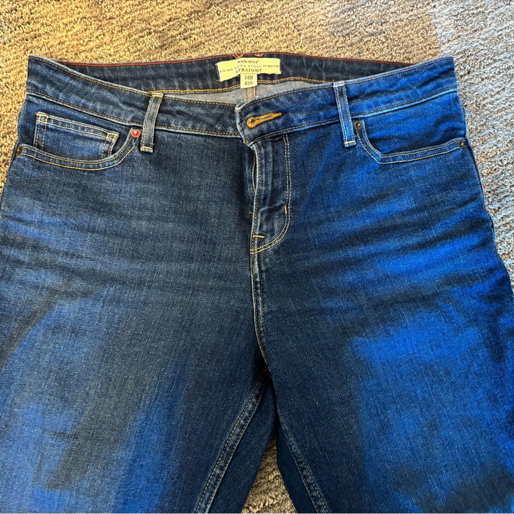 “White Stuff “ (good quality Uk brand) women’s blue jeans in great condition.